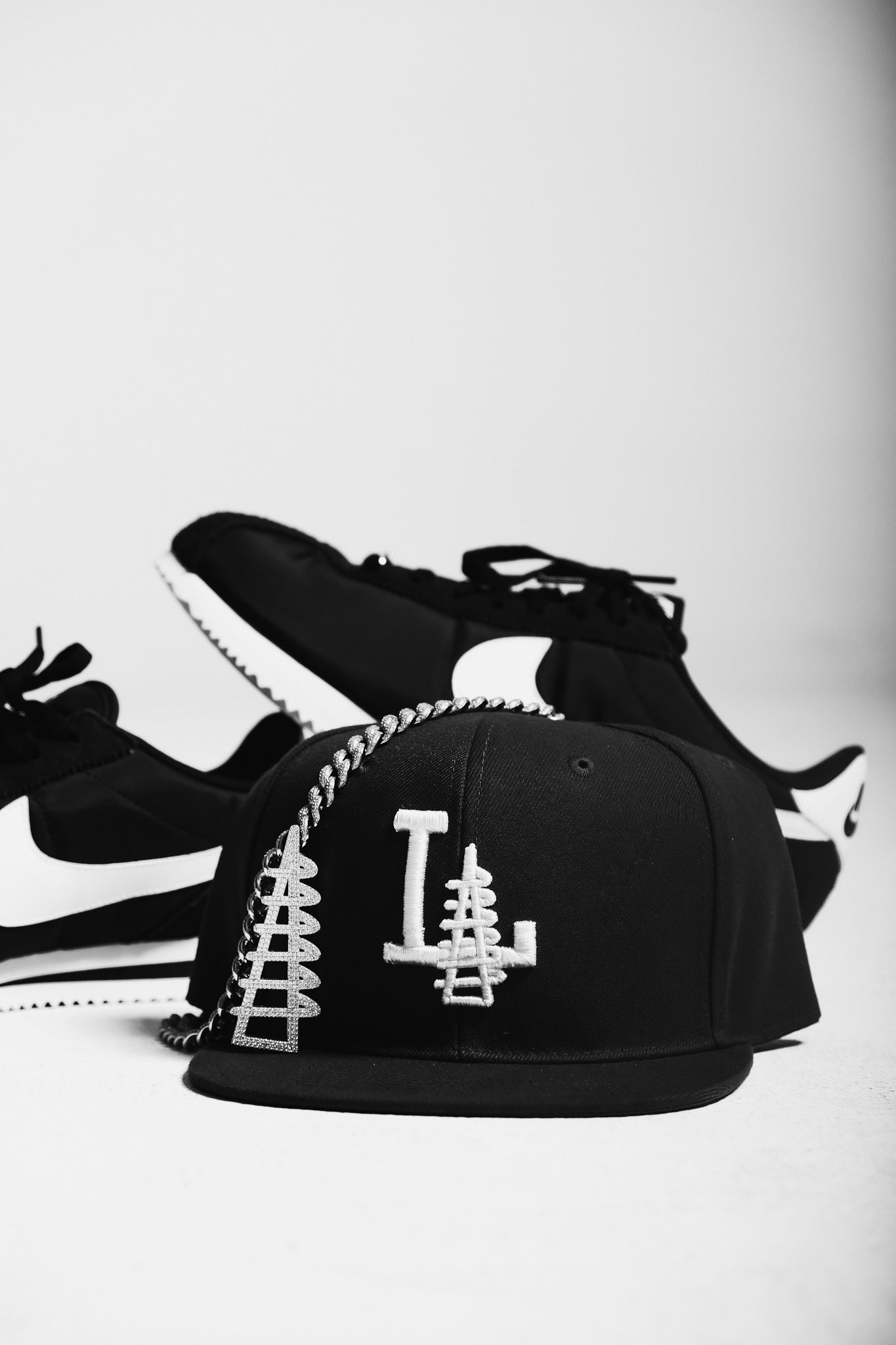 WATTS ANGELES Tower - All Black Snapback / White Stitching